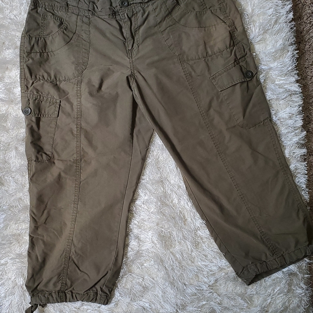 Bcg cargo Capri pant